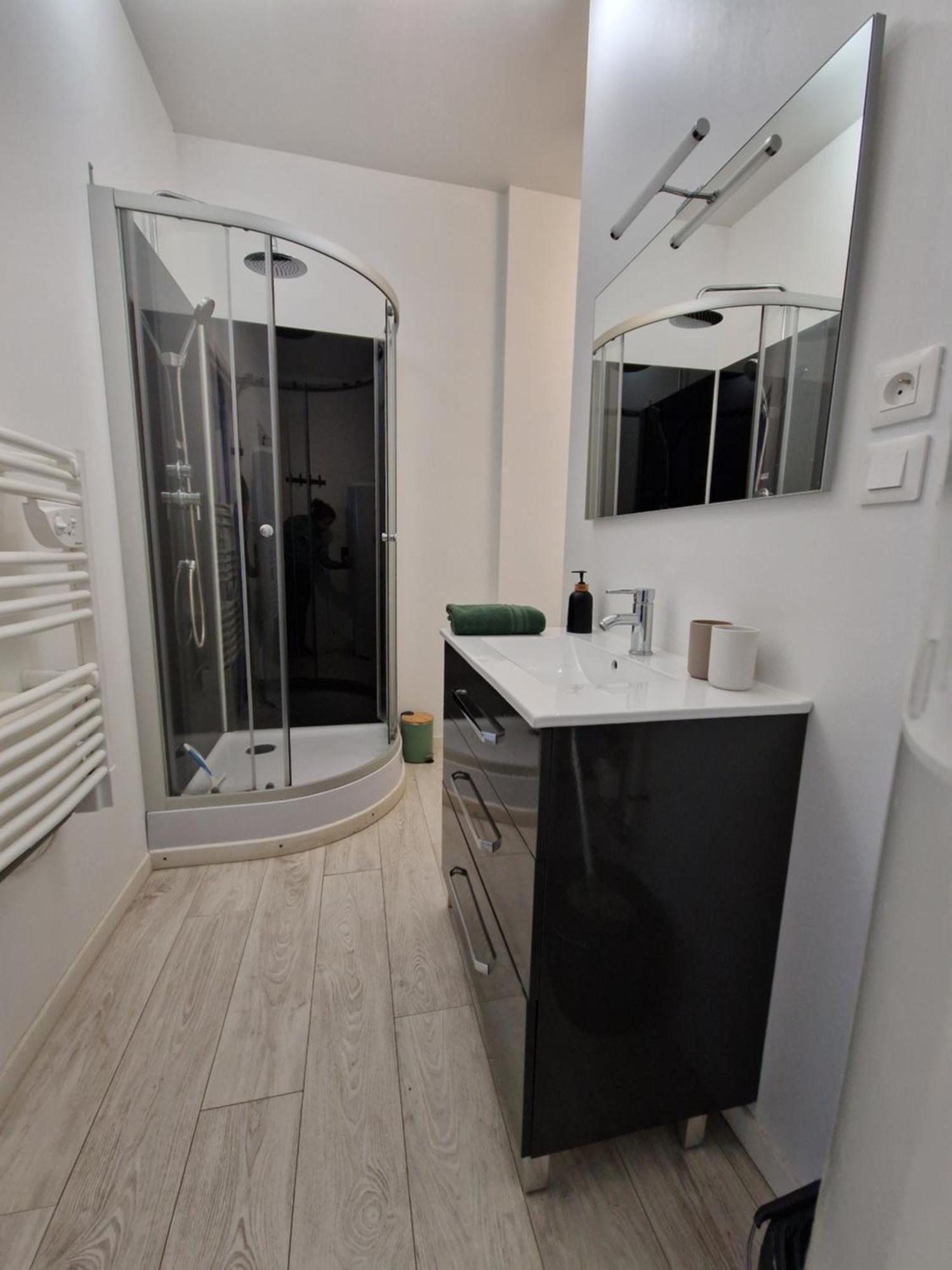Les Appartements De Lucie Eaux-Bonnes Exteriör bild